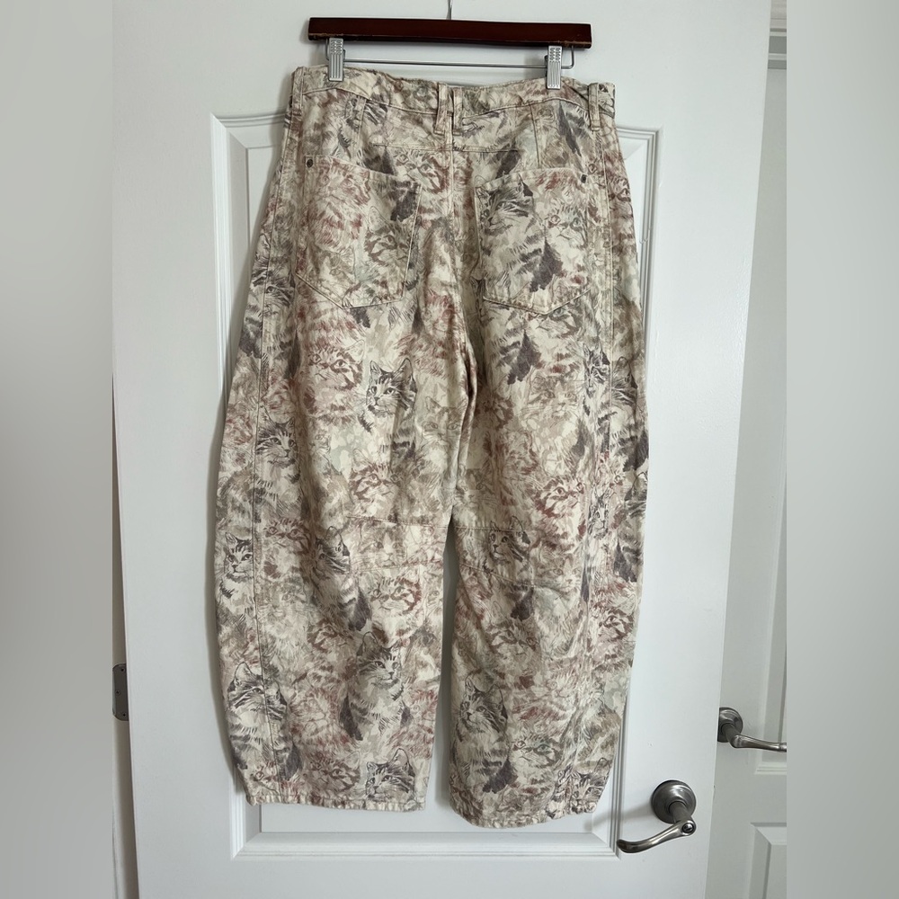 NWOT We the Free Good Luck Barrel Jeans in the CAT PRINT - Picture 7 of 8